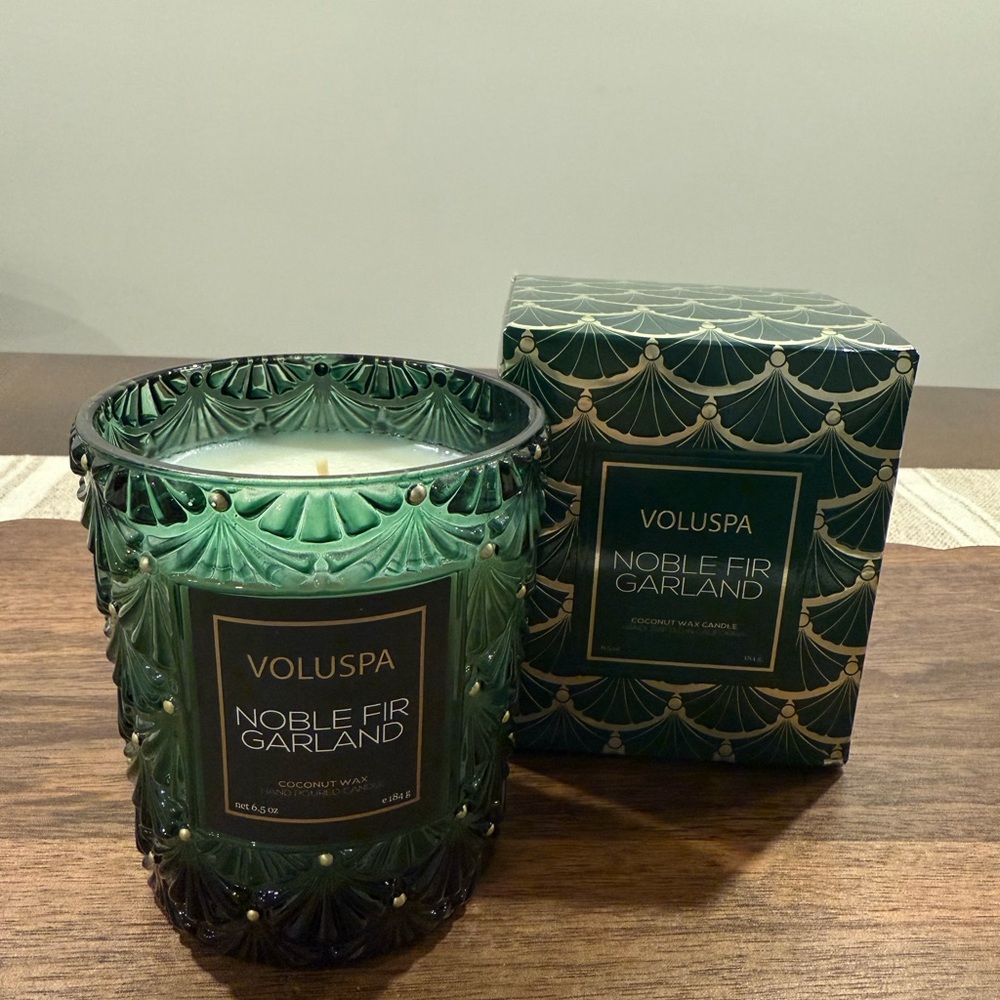 Voluspa Noble Fir Garland  Candle Jar, 6.5Oz, Coconut Wax Blend, Christmas